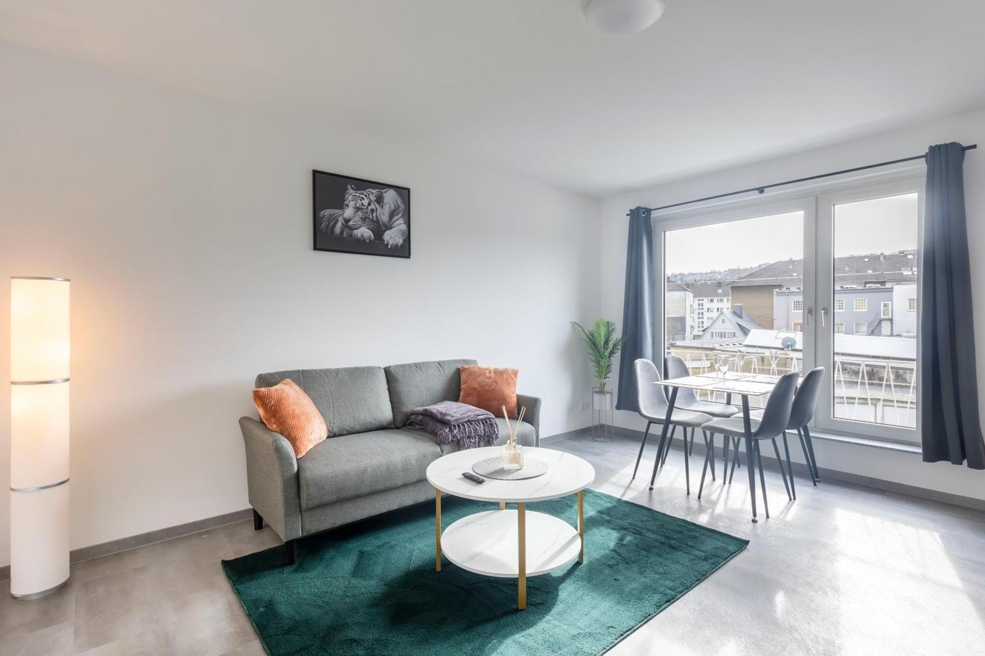 44 Apartments - Modern, Gemuetlich, Wlan, Balkon, Stellplatz 부퍼탈 외부 사진
